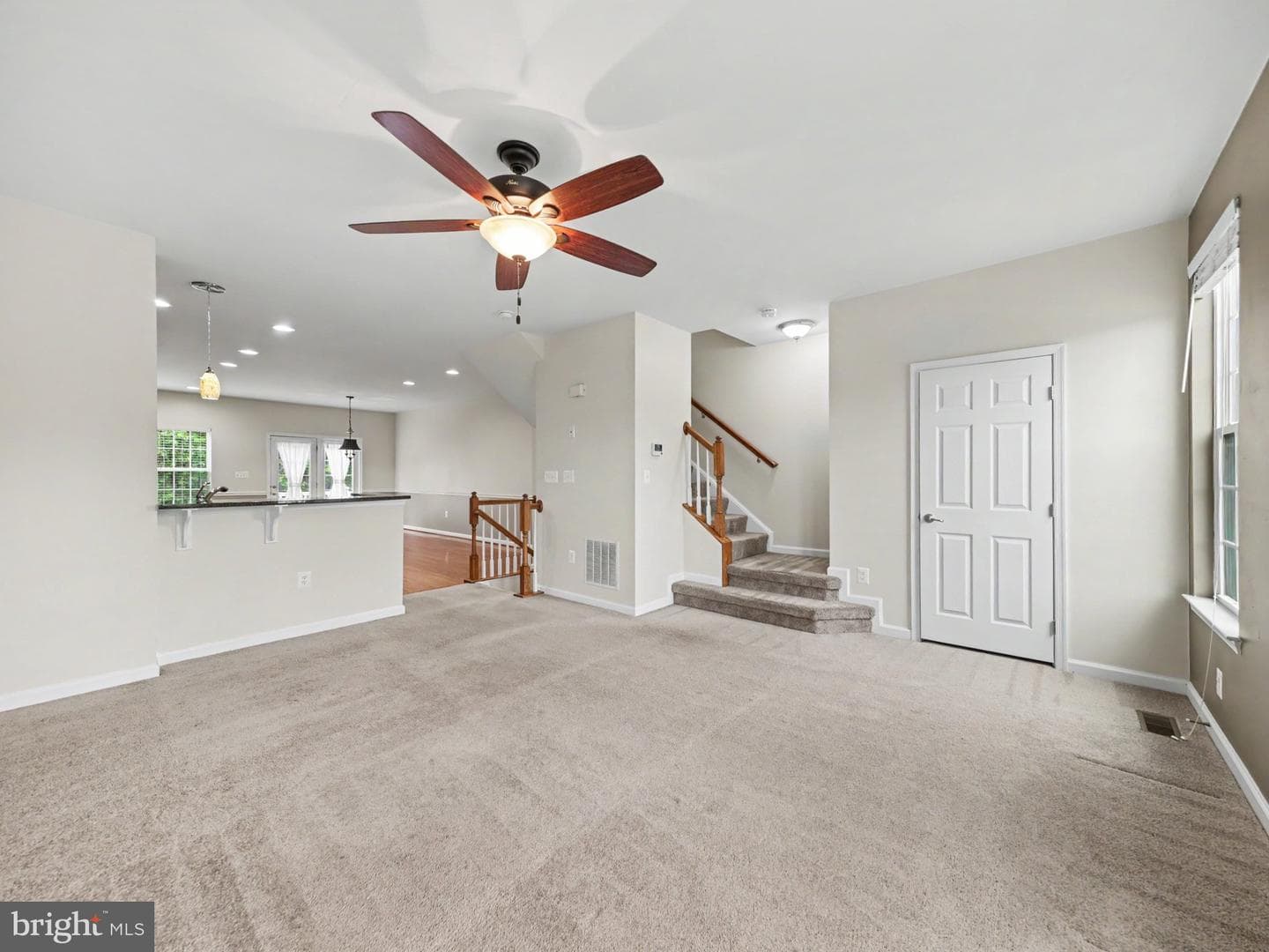 4643 Alliance Way photo 7