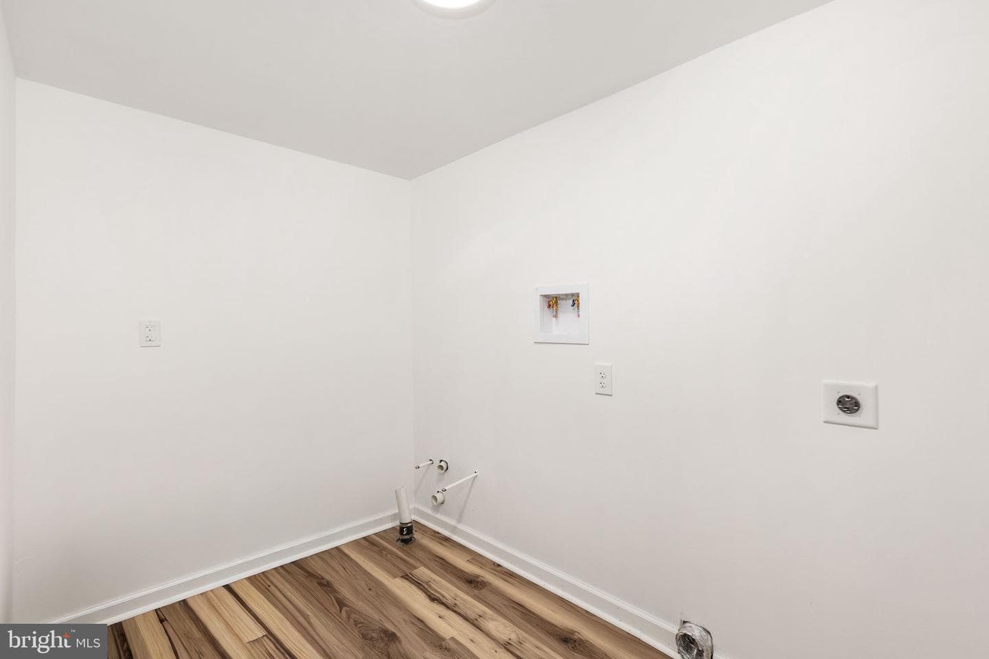 8128 Belmont Road photo 23