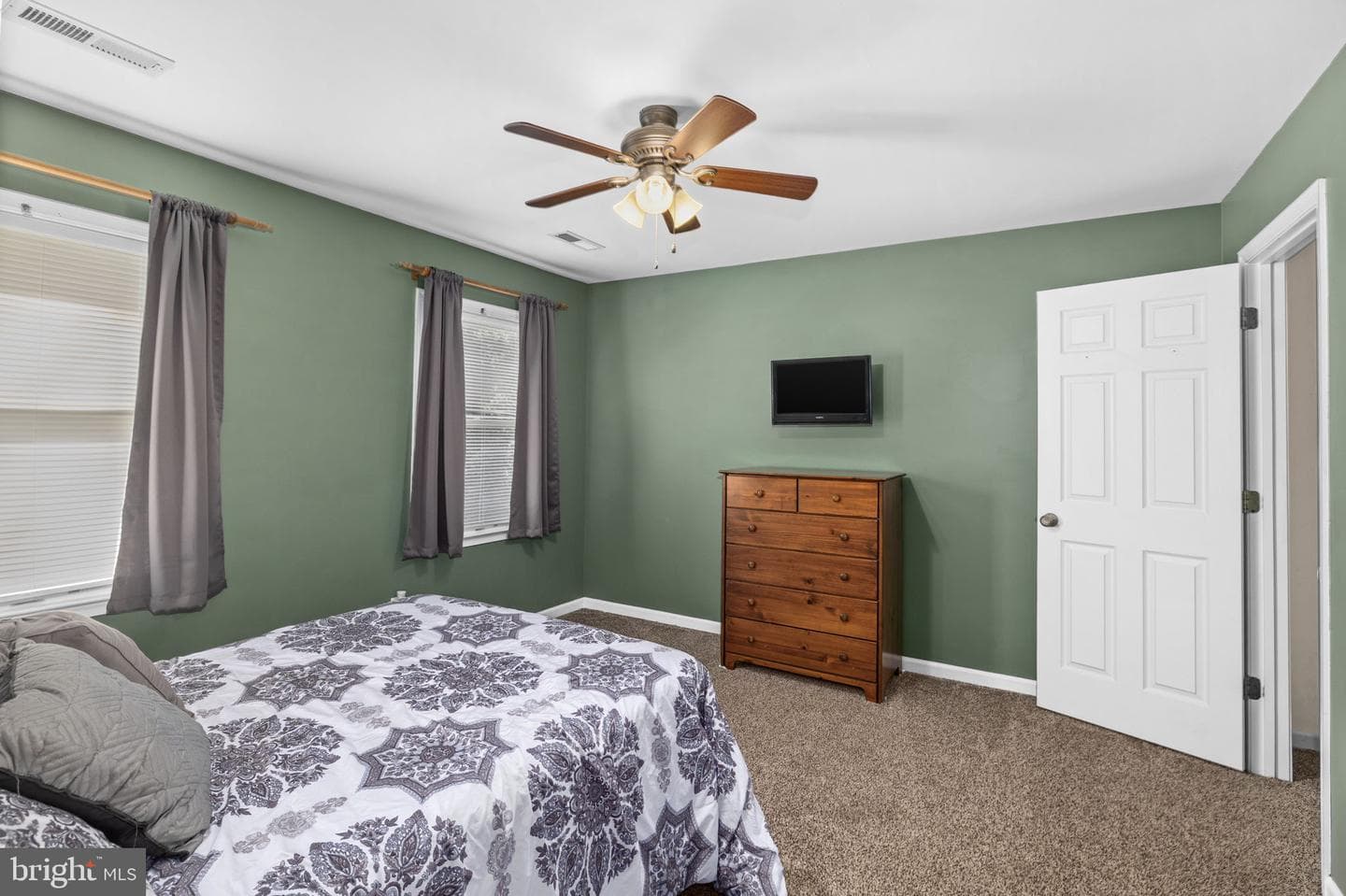 12707 Lake Wilderness Lane photo 36