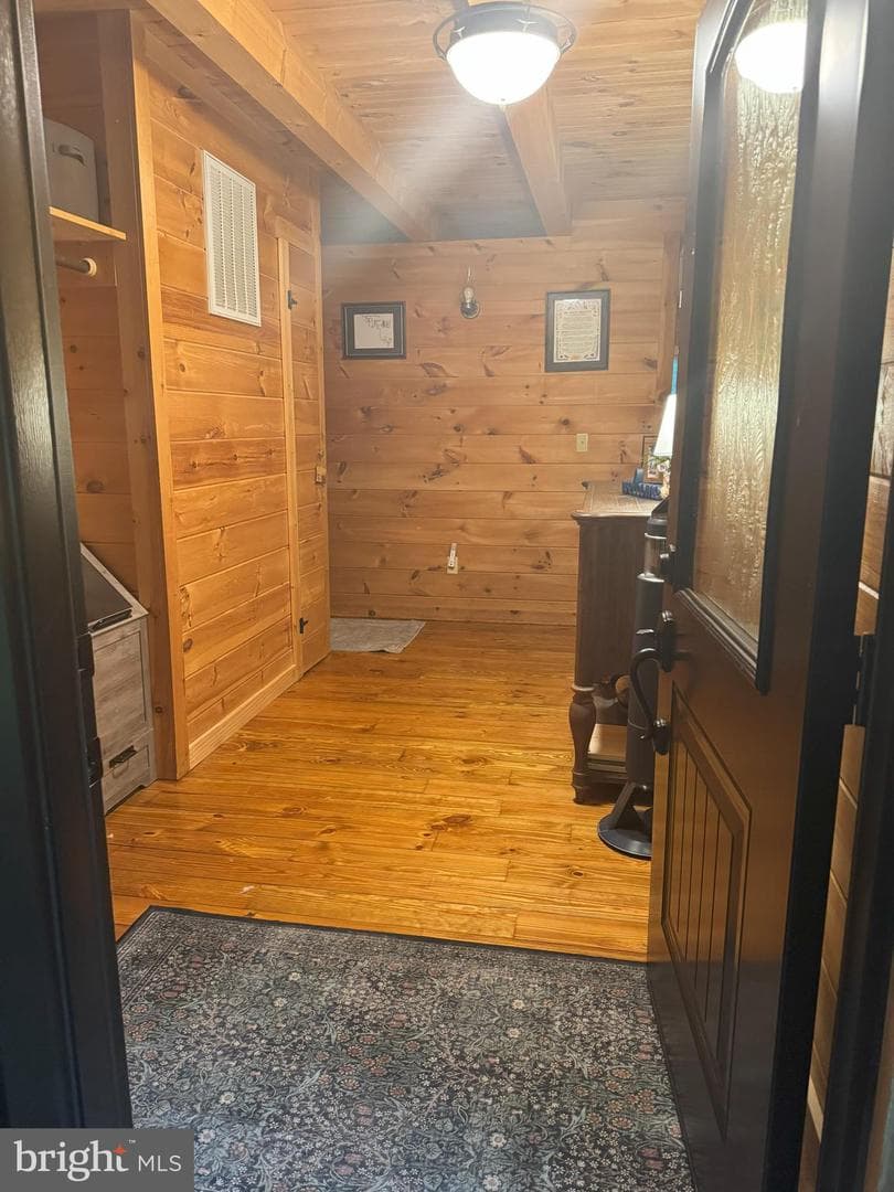 10409 Treaty Court photo 23