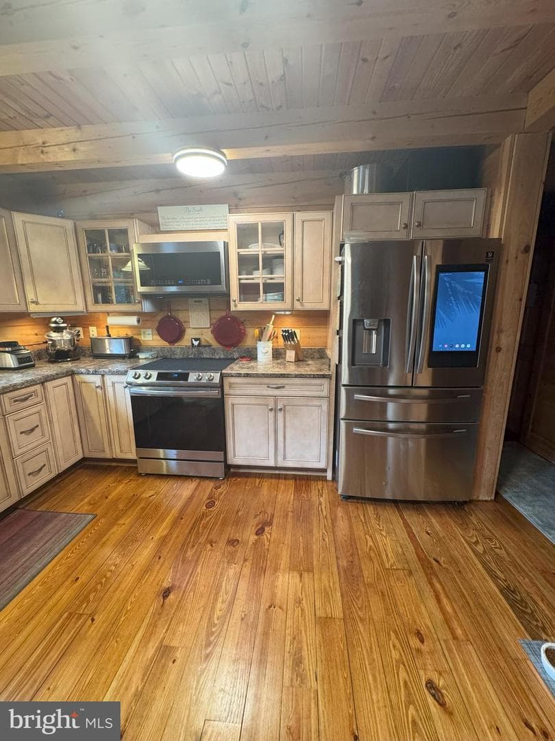 10409 Treaty Court photo 35