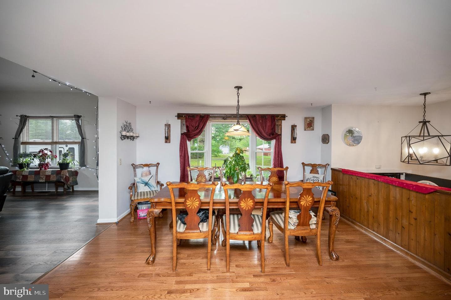 8908 Jennings Ln photo 13