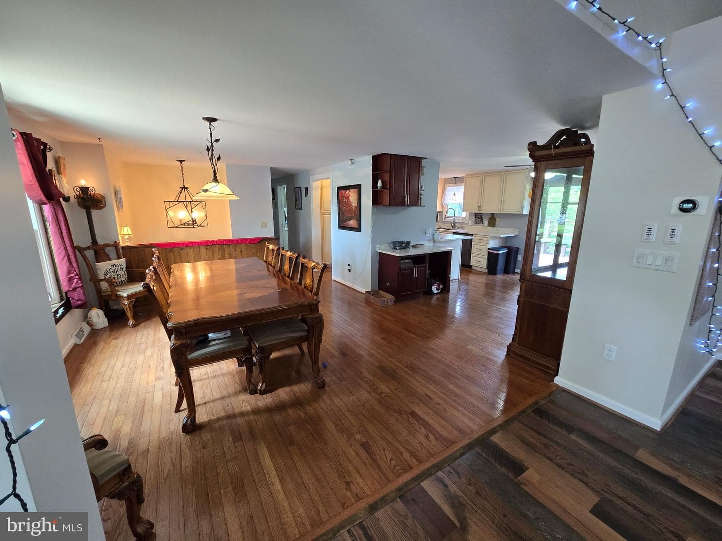 8908 Jennings Ln photo 17