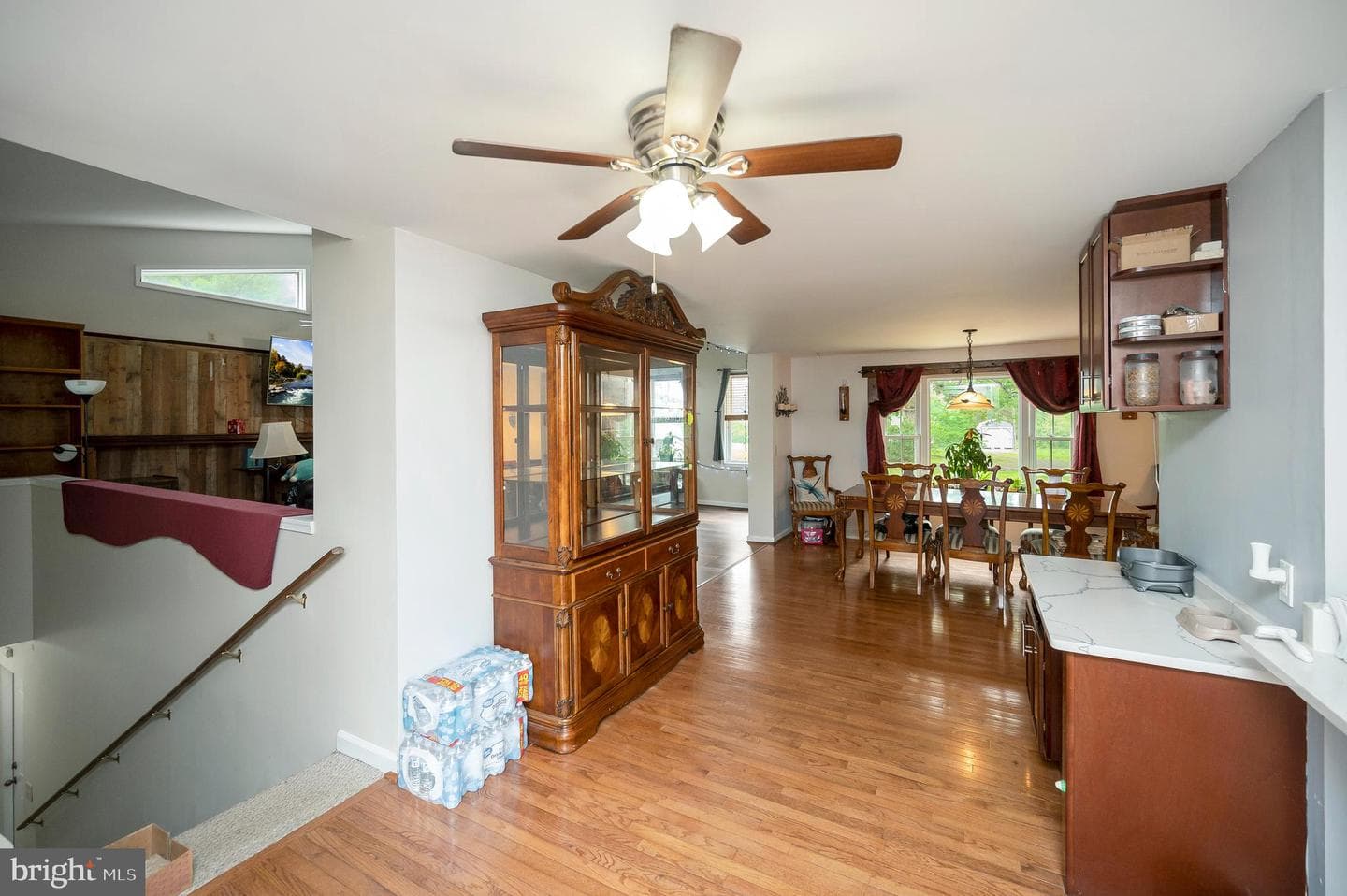 8908 Jennings Ln photo 19