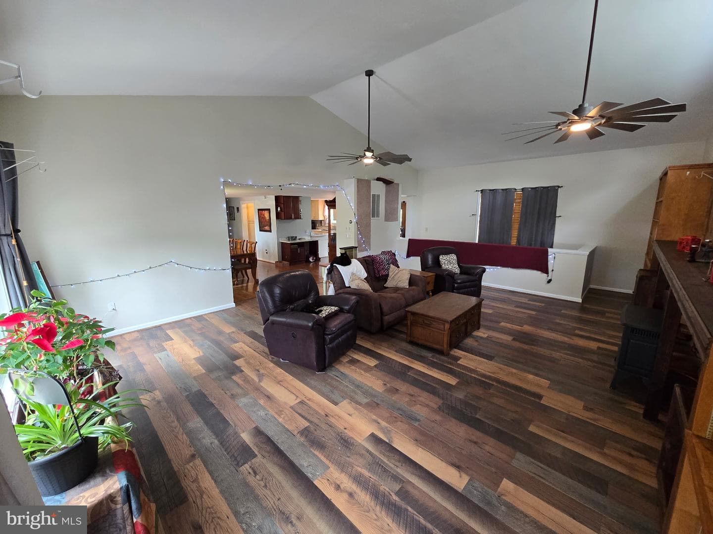 8908 Jennings Ln photo 33