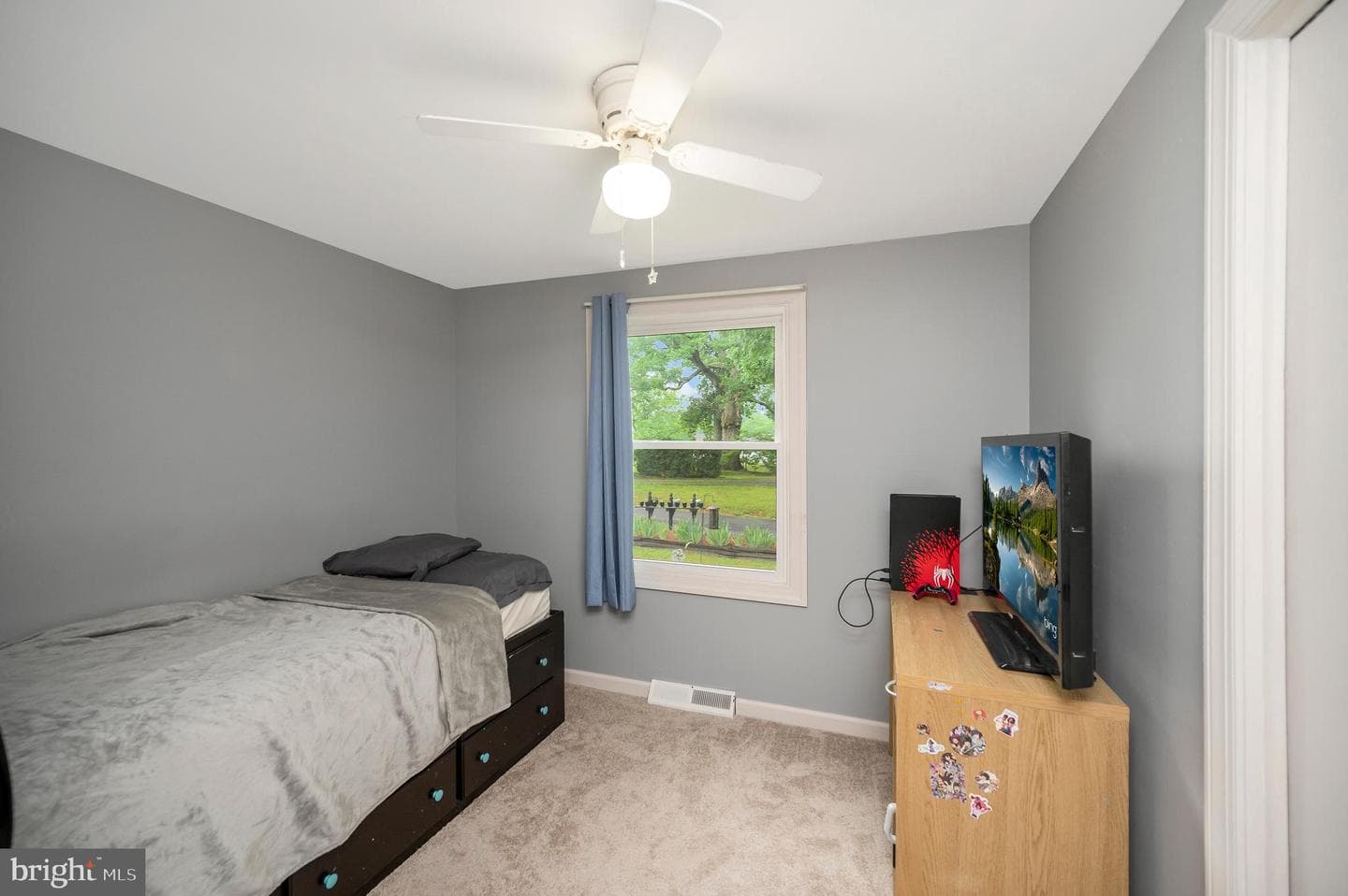 8908 Jennings Ln photo 40