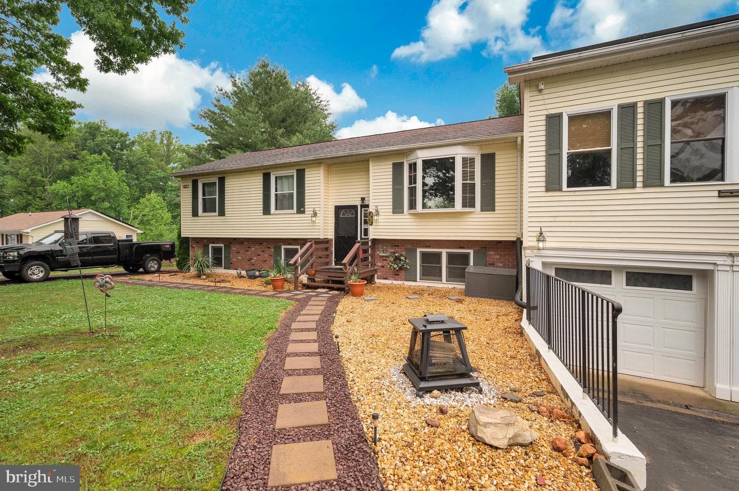8908 Jennings Ln photo 5