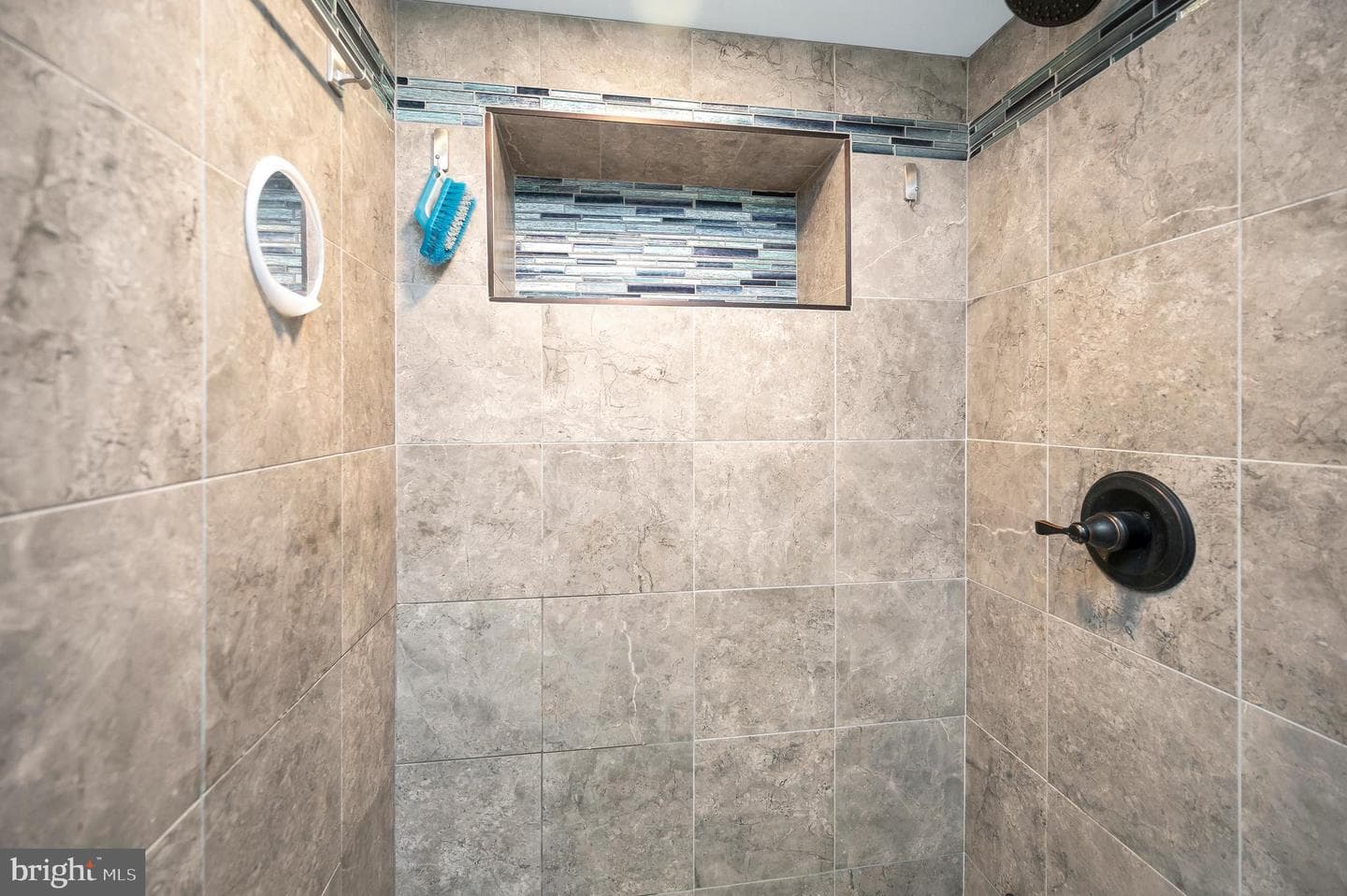 8908 Jennings Ln photo 59