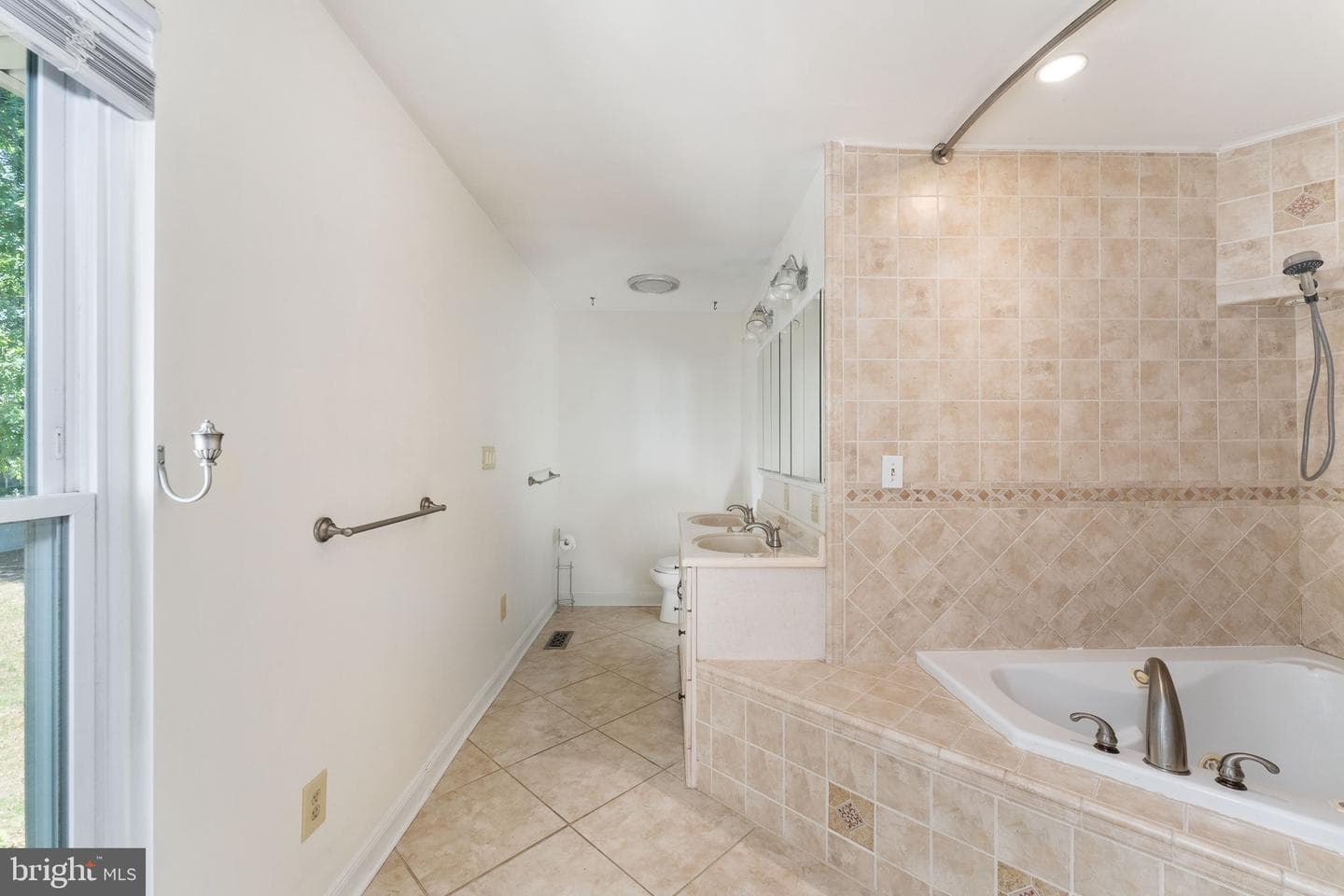 101 Patterson Avenue photo 37