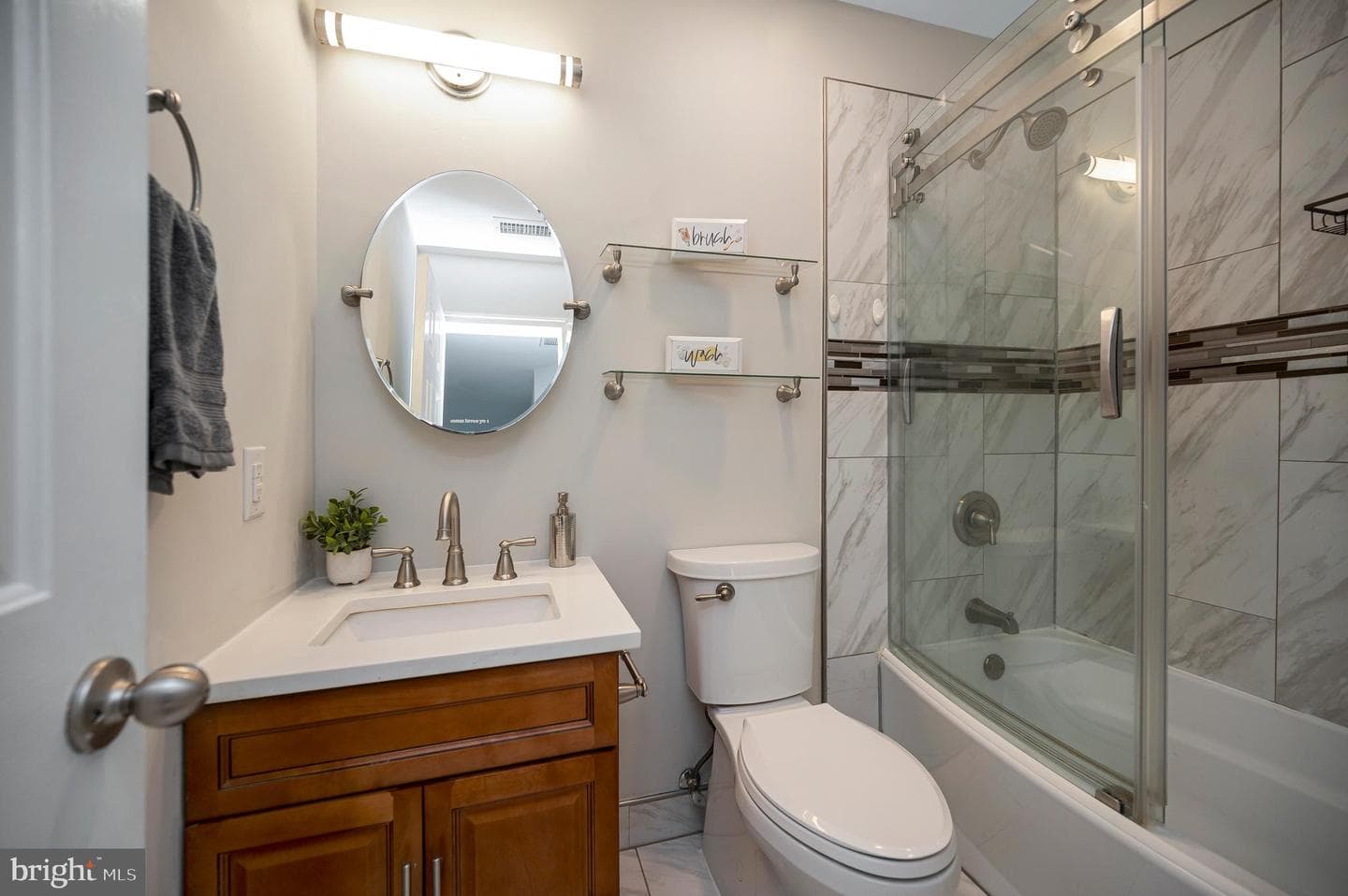 9804 Elm Street photo 57