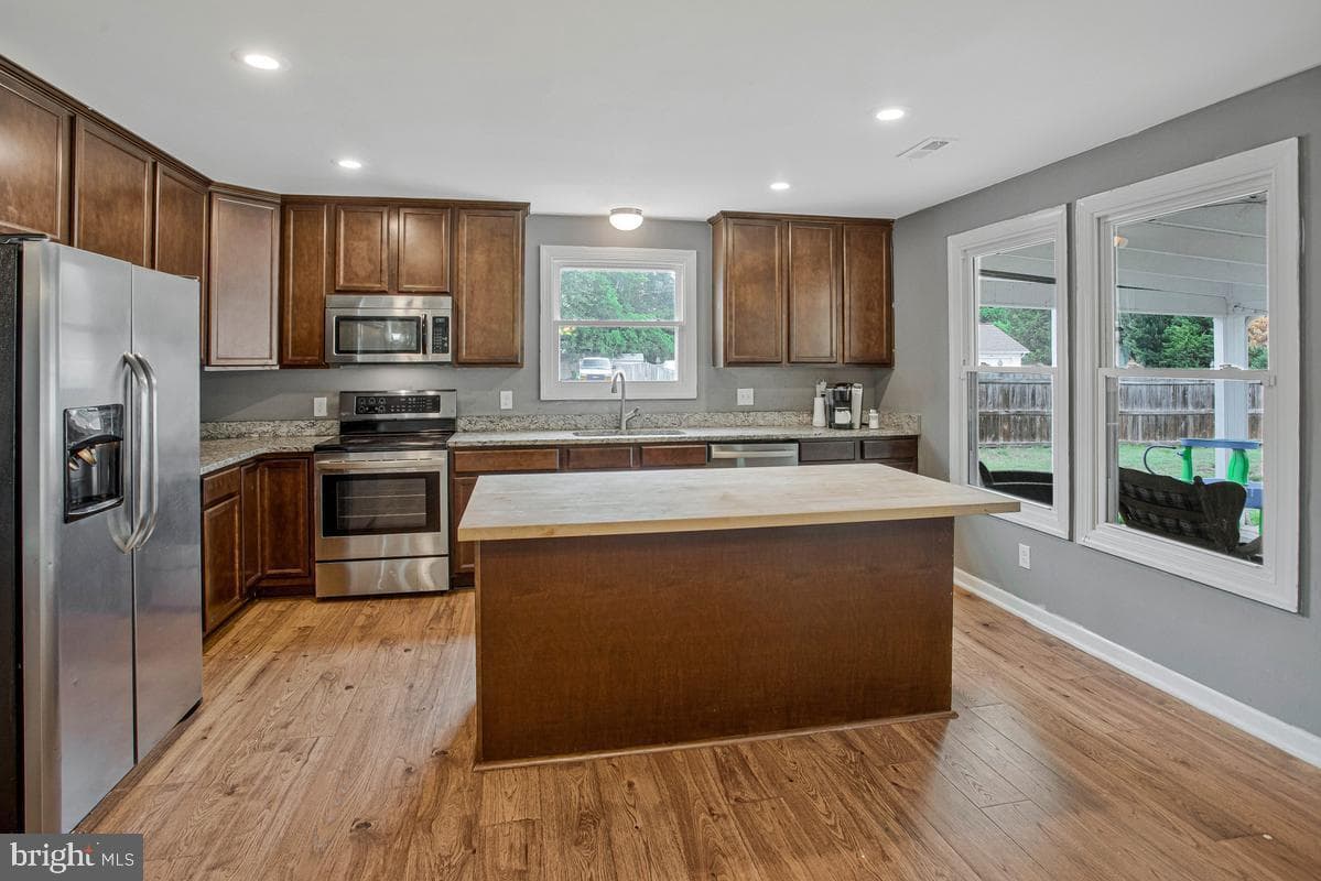408 S Brooks Drive photo 6