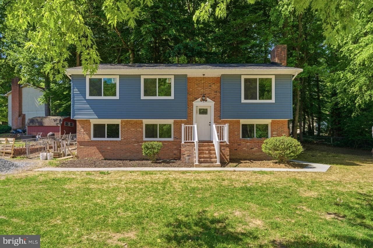 10902 Meadowlark Lane photo 1