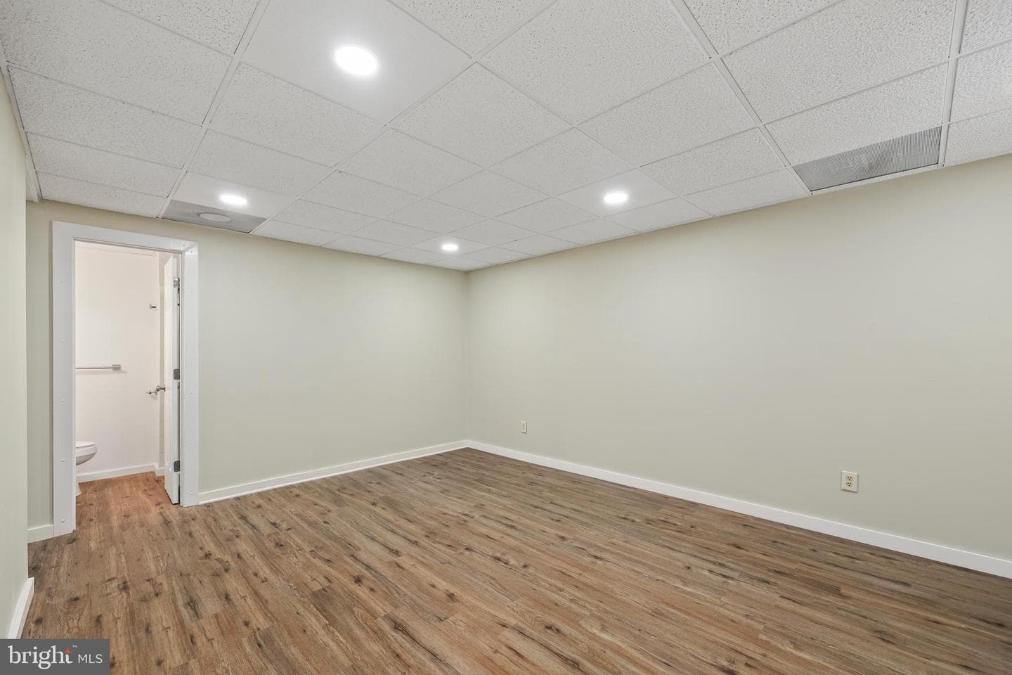 10205 Helena Terrace photo 25