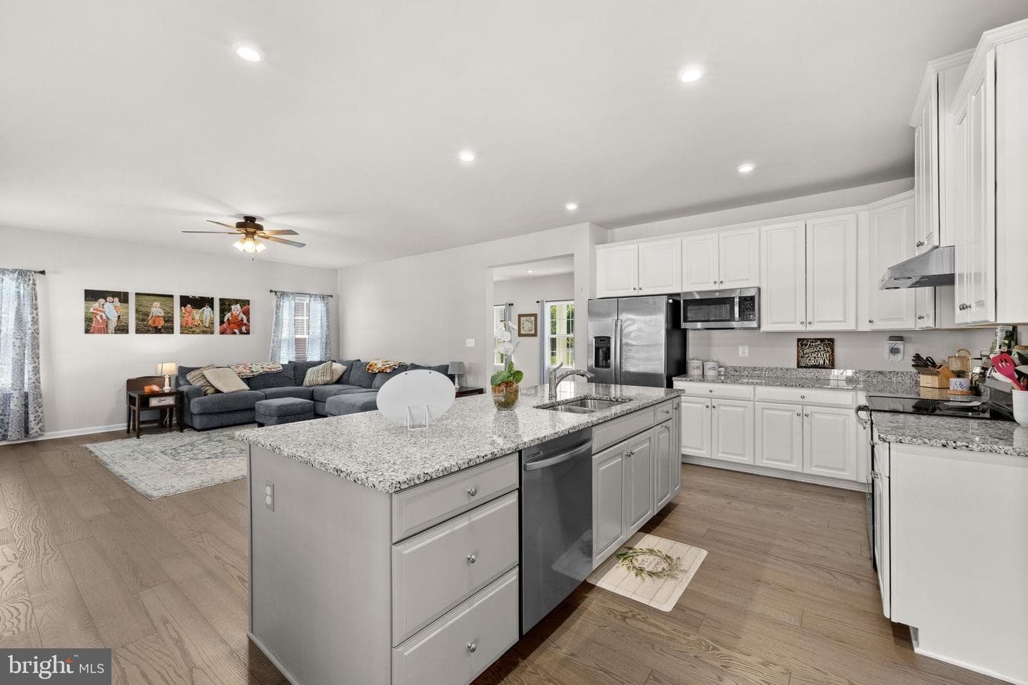 8402 Chiswell Court photo 3
