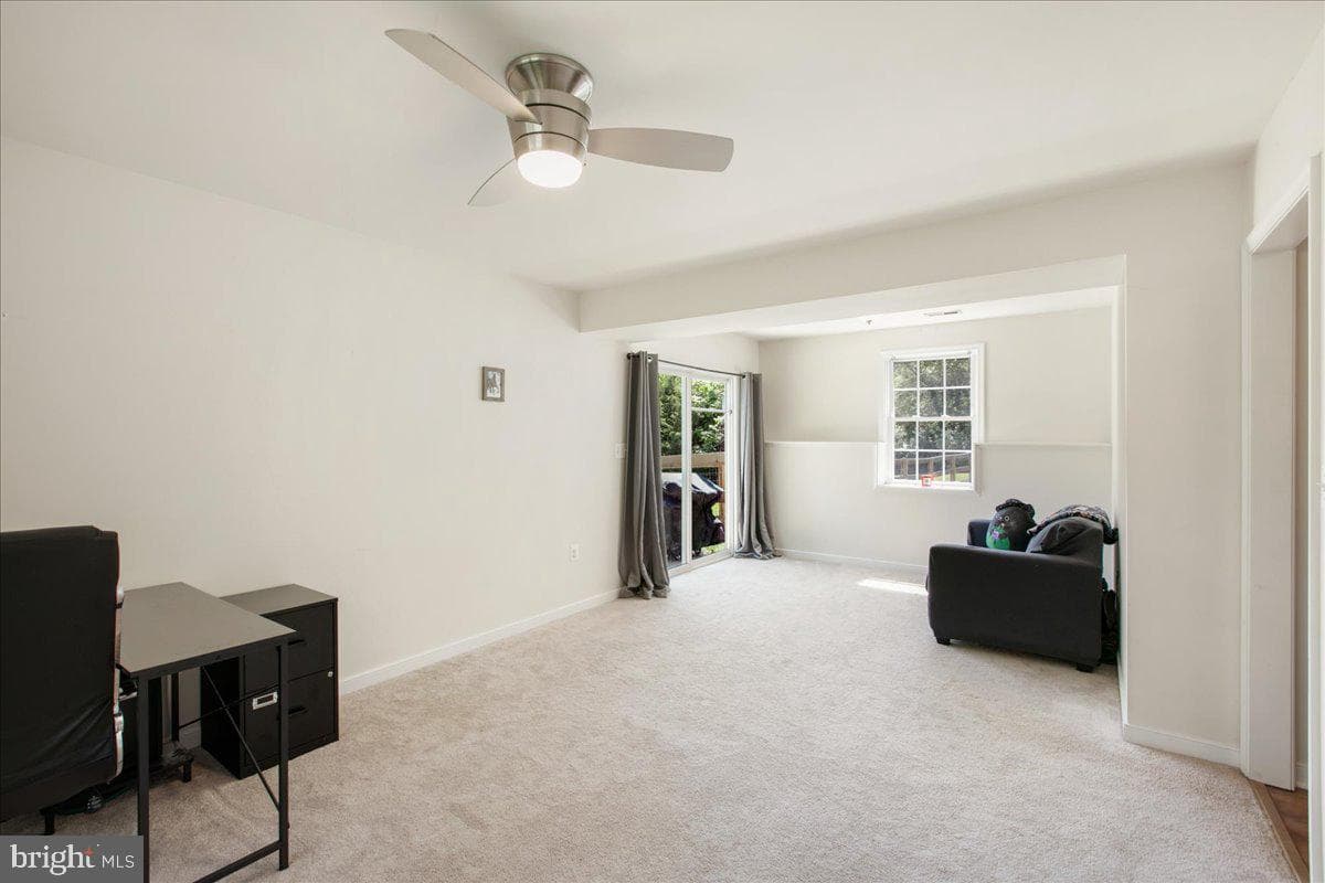 10132 Wallers Road photo 19