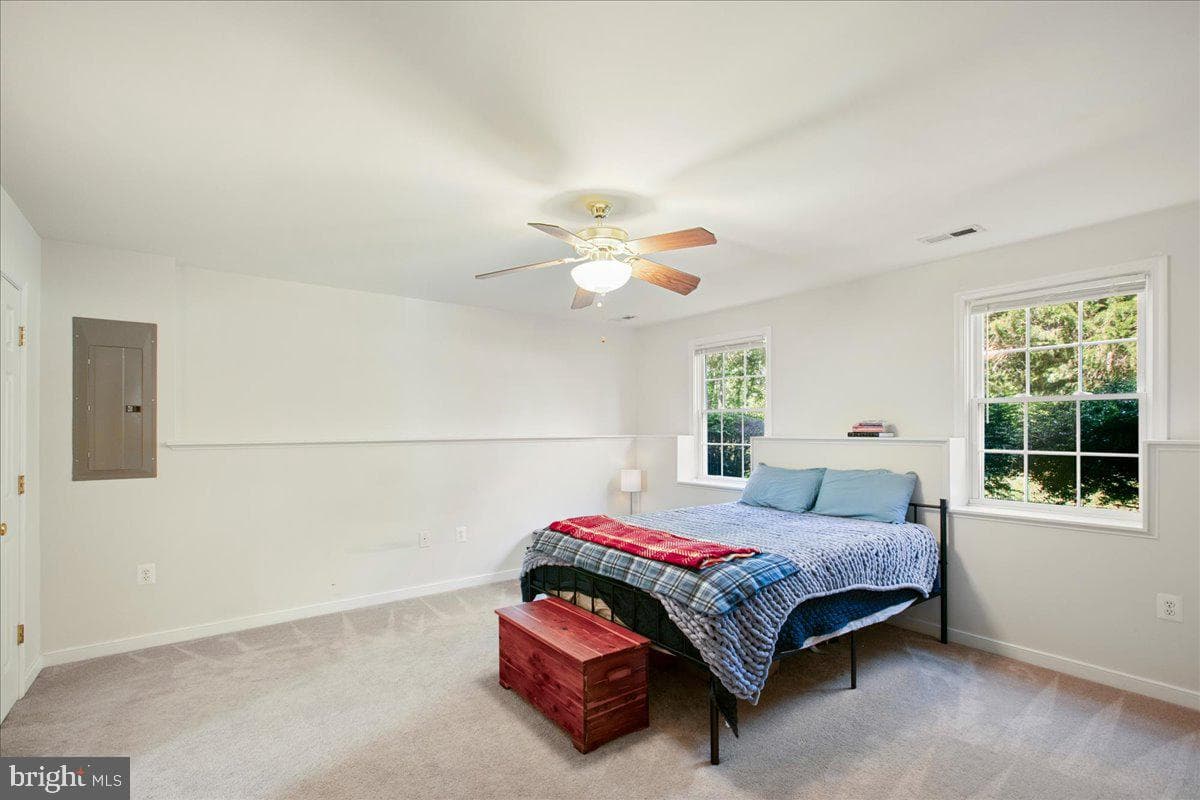 10132 Wallers Road photo 22
