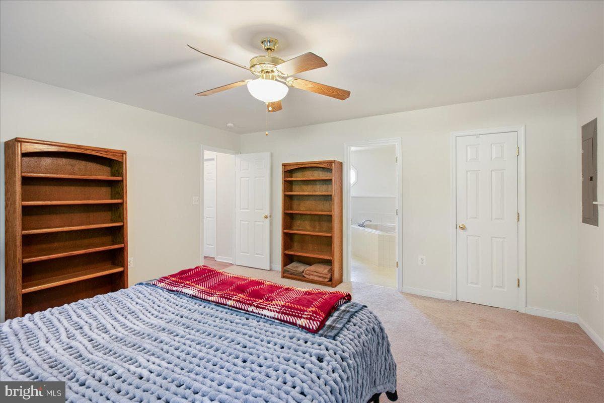 10132 Wallers Road photo 24