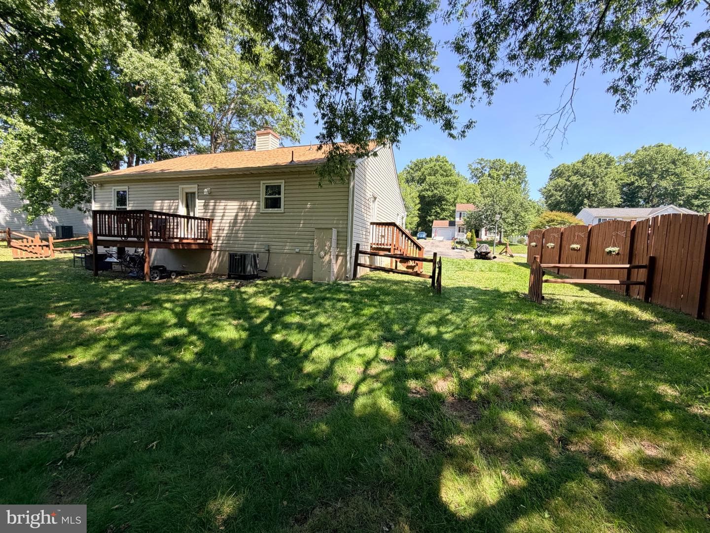 11722 Camelot Way photo 4