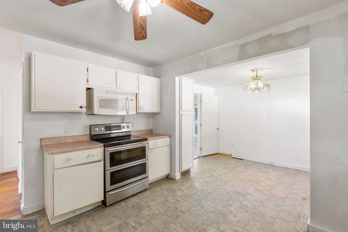 117 Hill Street photo 9