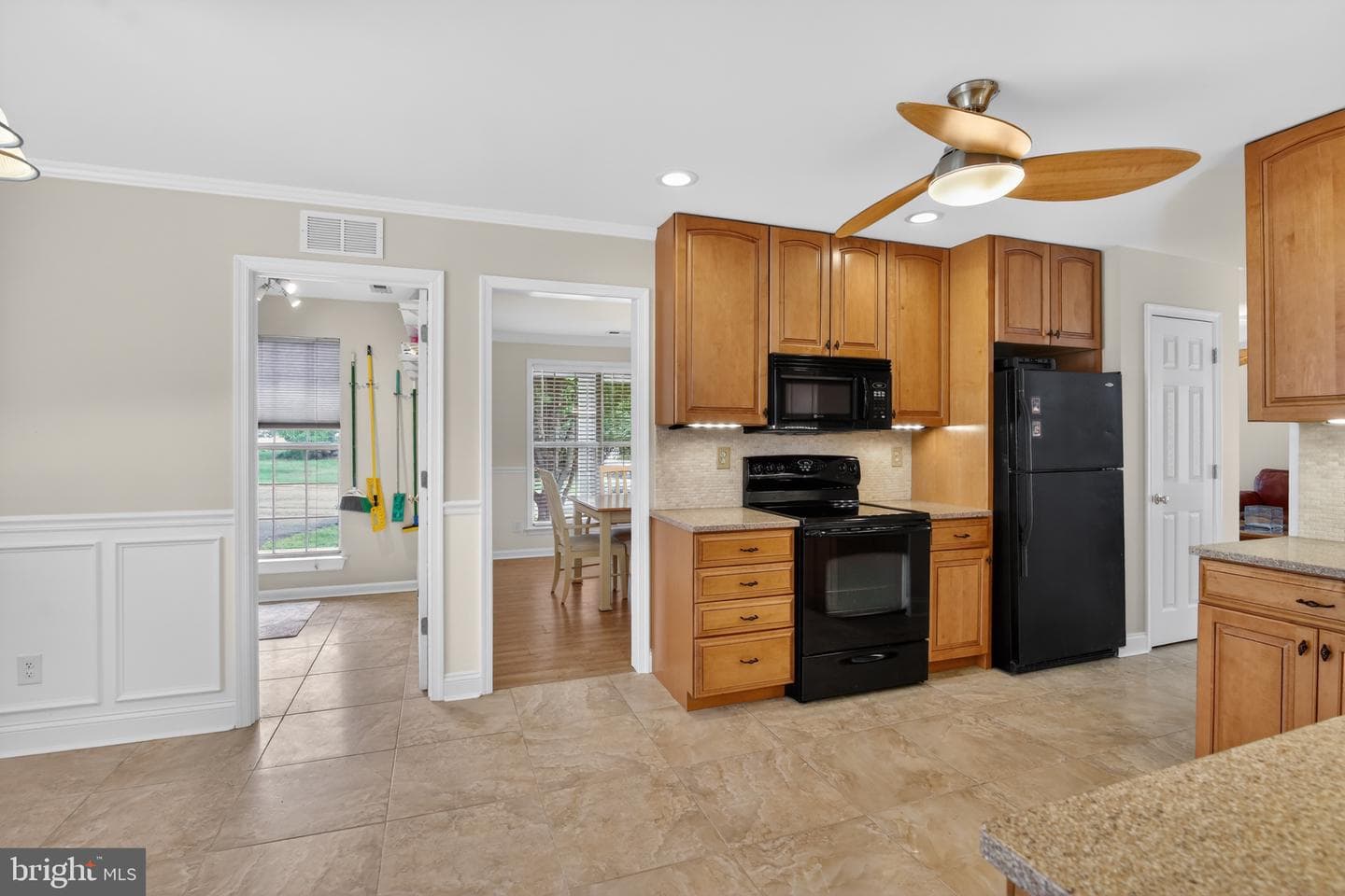 6404 Willow Pond Drive photo 9
