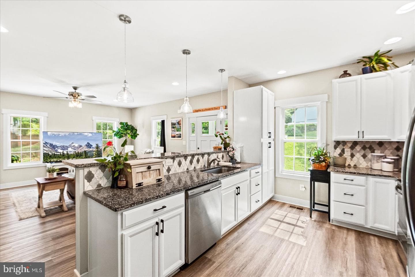 1504 Candlewood Street photo 13