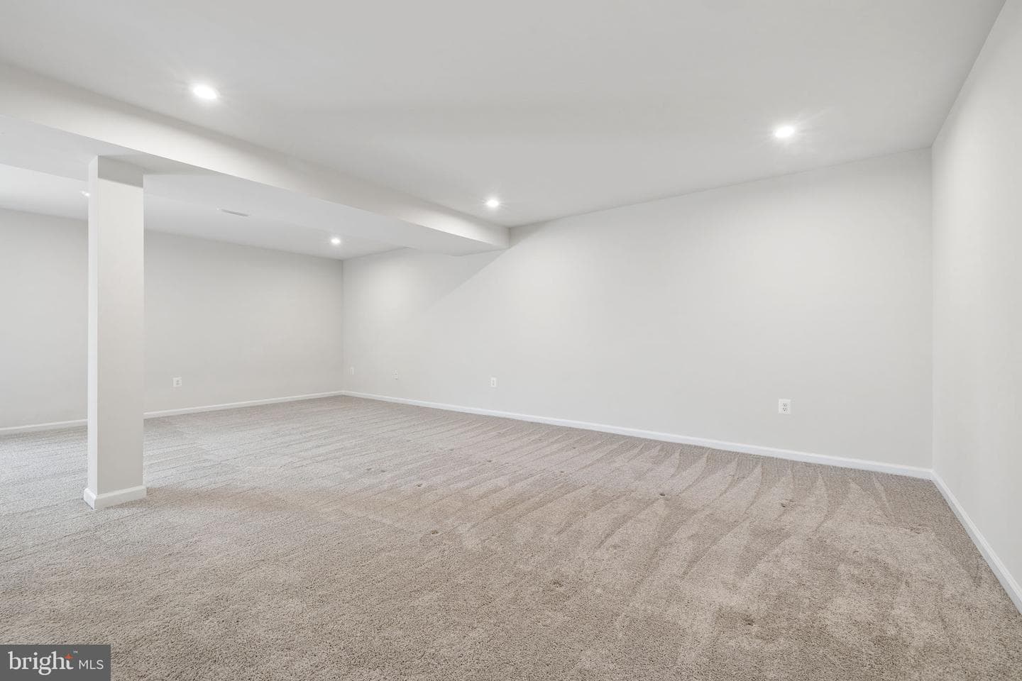 8905 Maple Run Drive photo 40