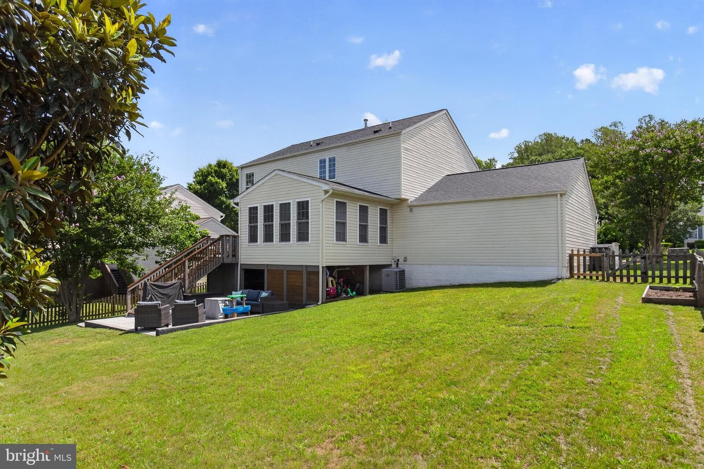 10110 Mindy Court photo 32