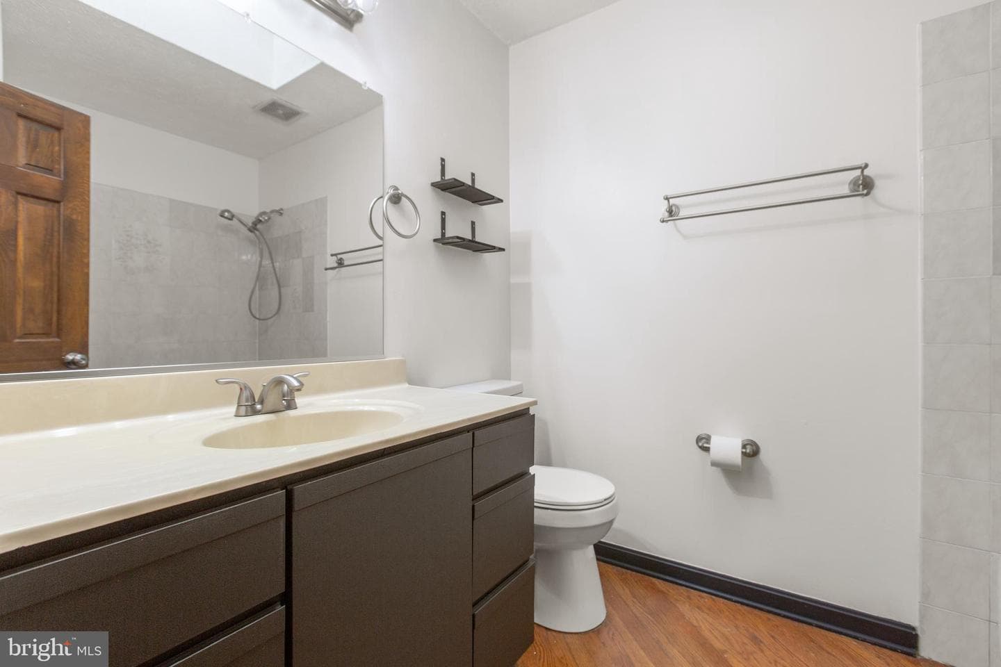 6906 Aspen Lane photo 18
