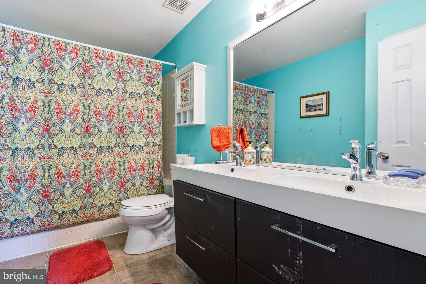 7422 Laura Lane photo 13