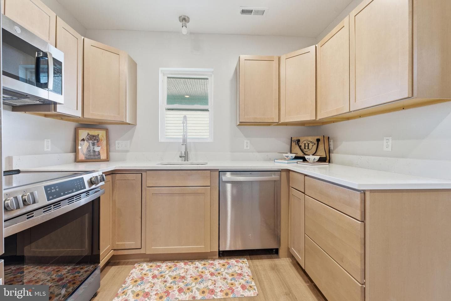 179 Mansfield Street photo 24