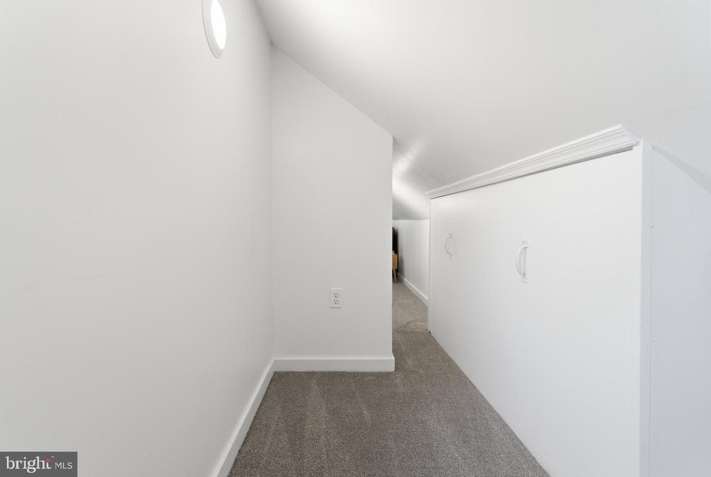 179 Mansfield Street photo 43