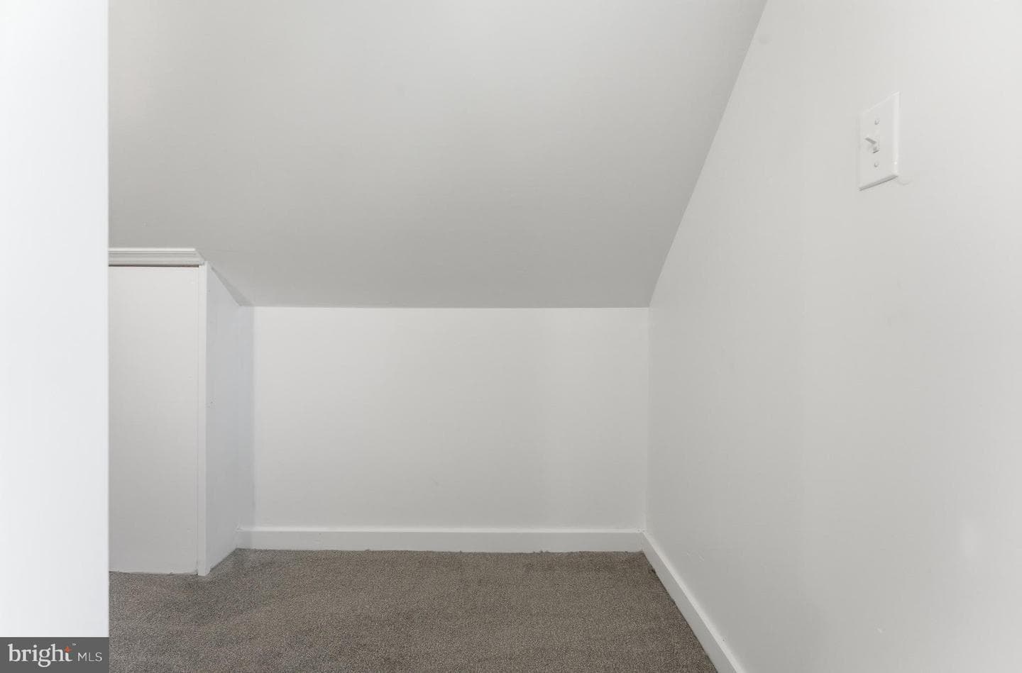 179 Mansfield Street photo 44