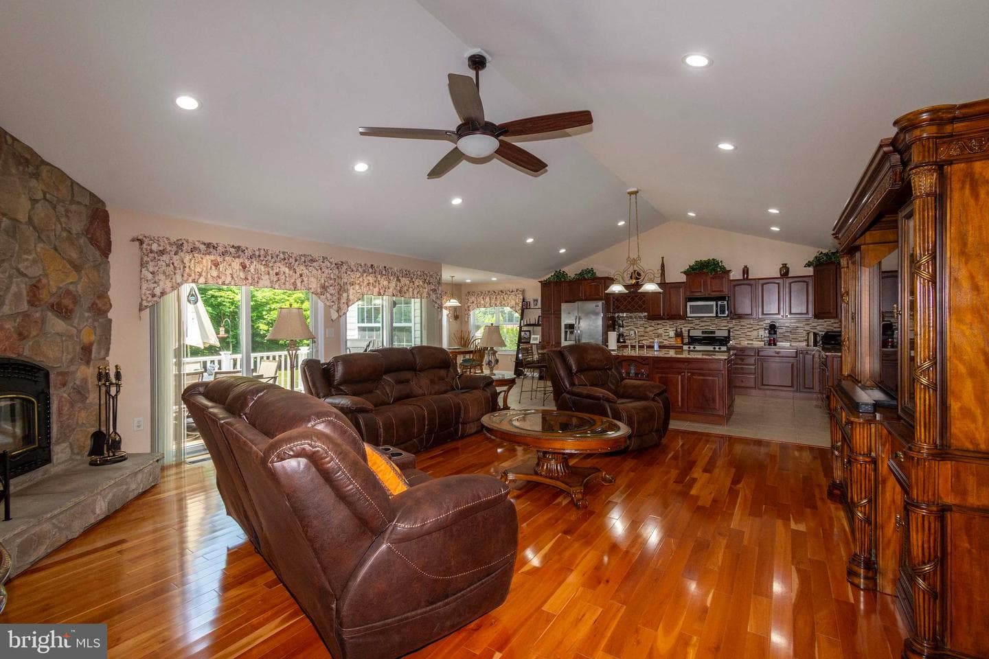 4602 Magnolia Harbour Drive photo 17