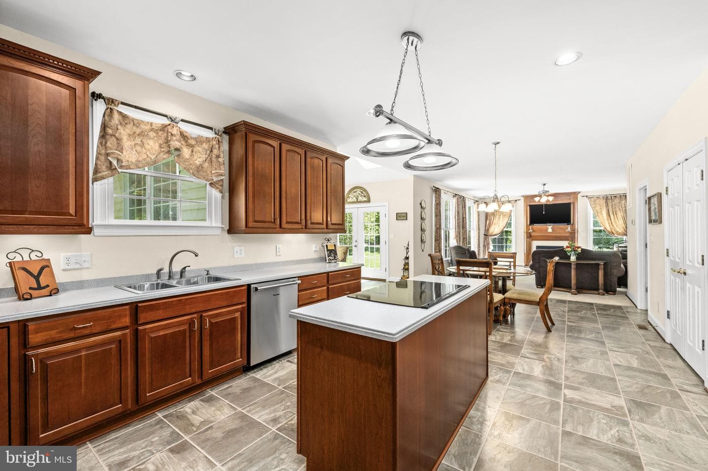9504 Trentham Trail photo 17