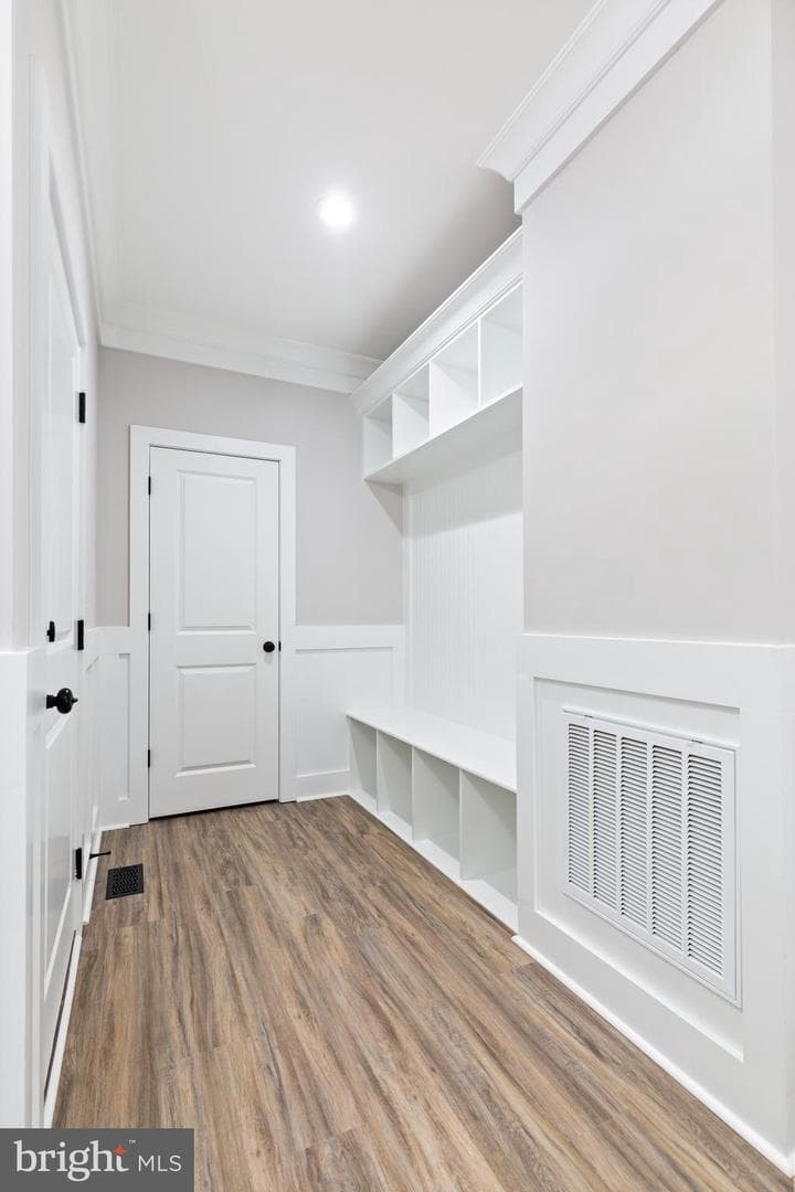 5304 Wyndemere Circle photo 7