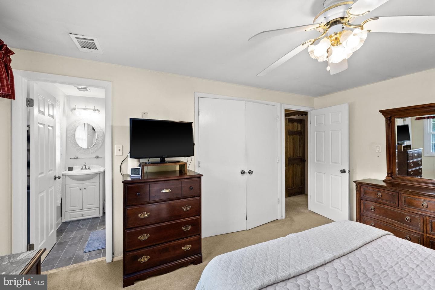 8 Pond Circle photo 25
