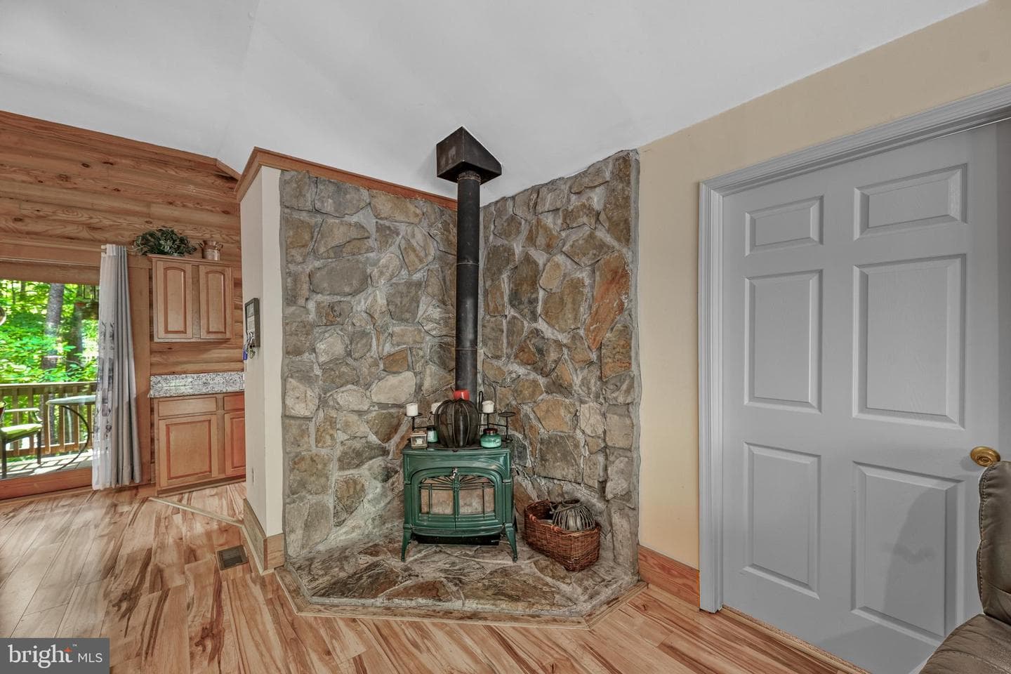 3409 Hidaway Court photo 6