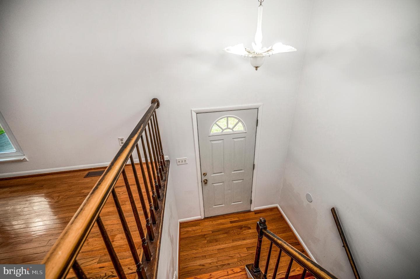5526 Carousel Street photo 18