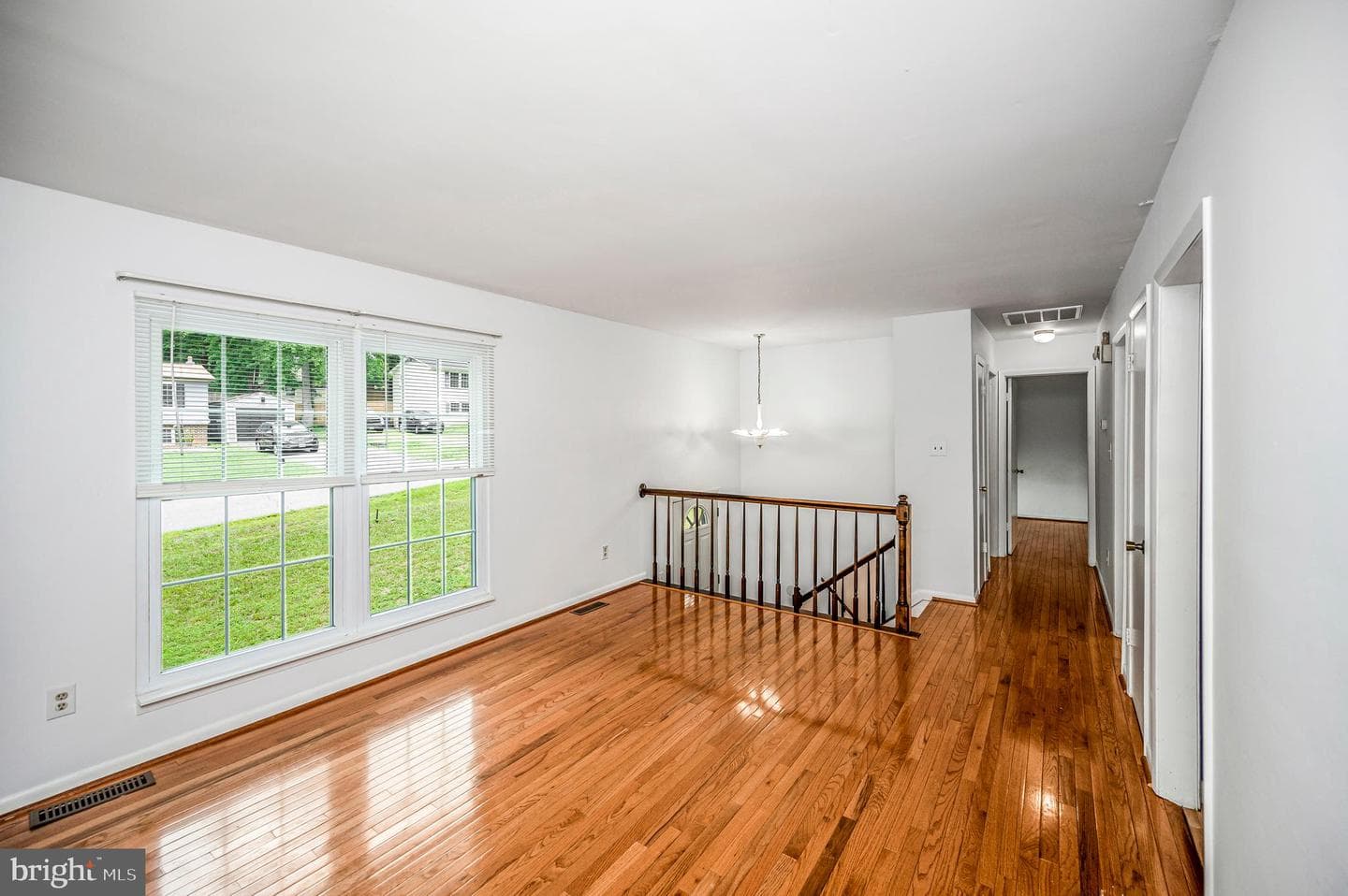 5526 Carousel Street photo 21