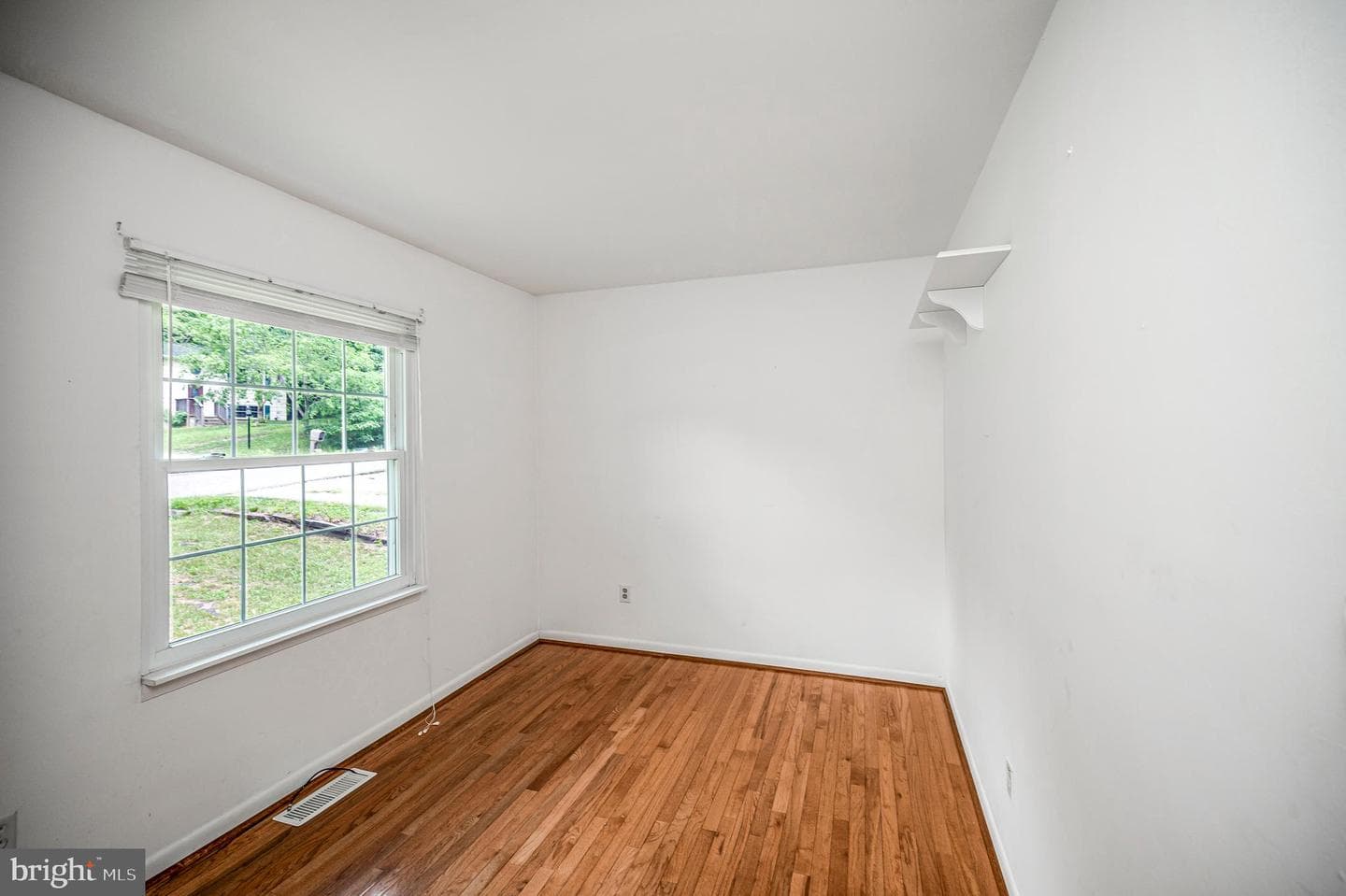 5526 Carousel Street photo 30