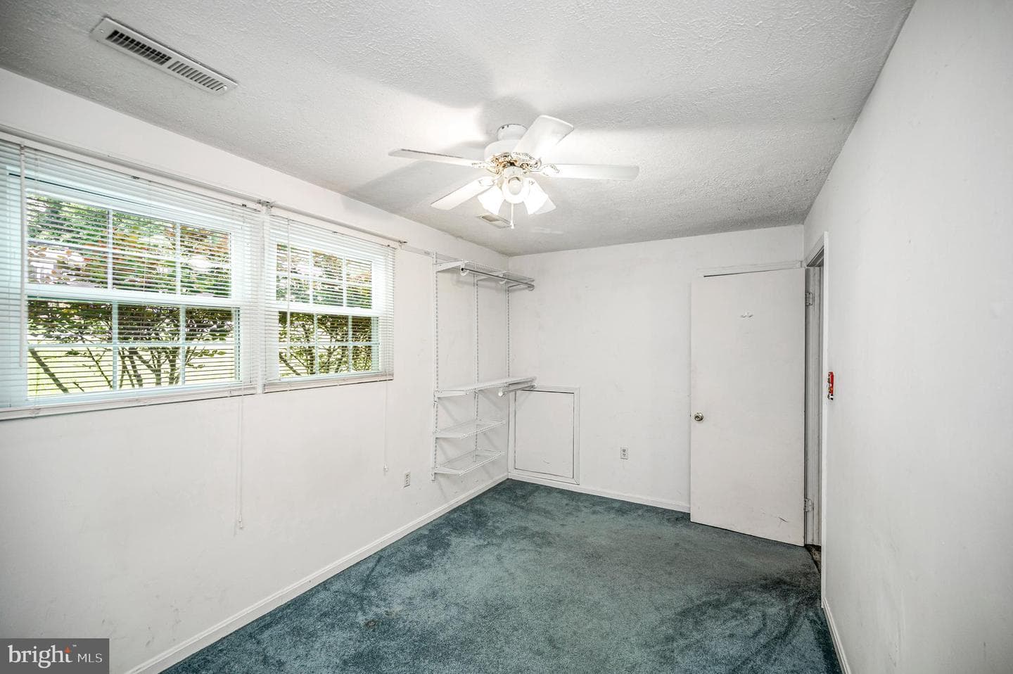5526 Carousel Street photo 41