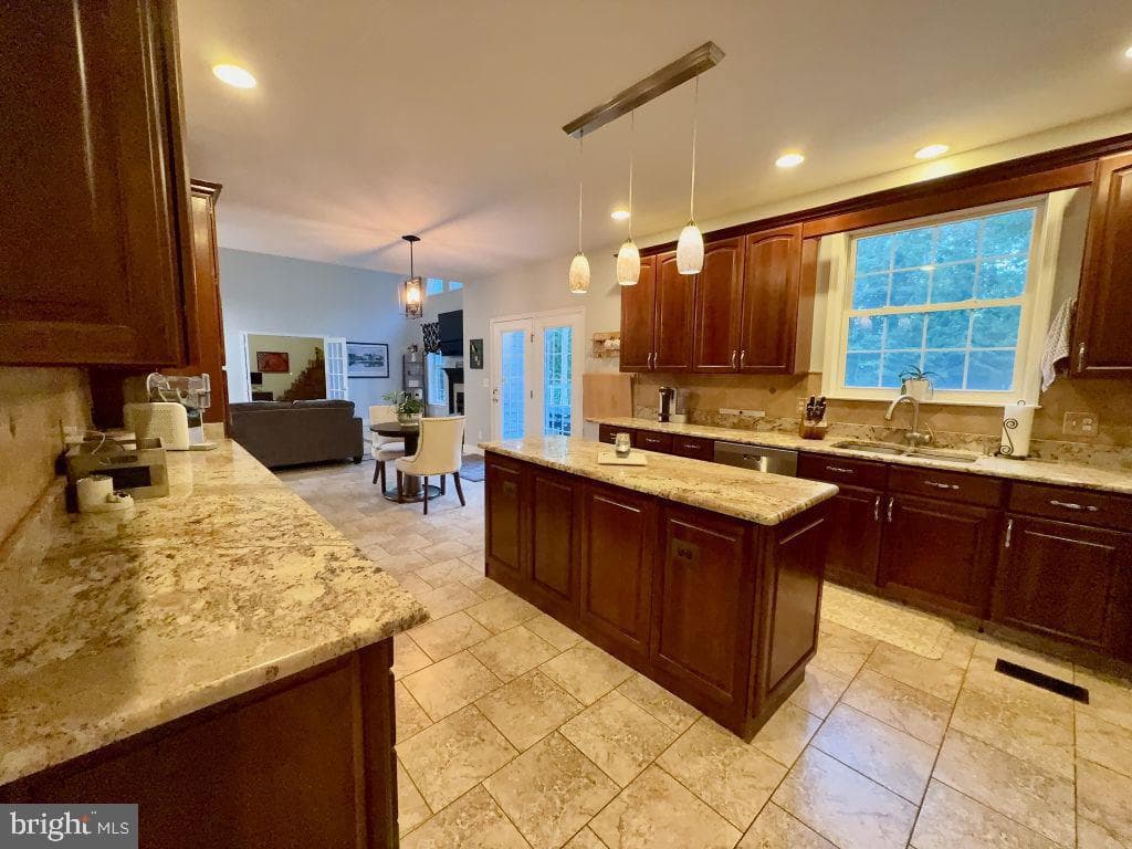 13611 Perimeter Drive photo 26