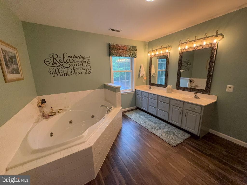 13611 Perimeter Drive photo 40