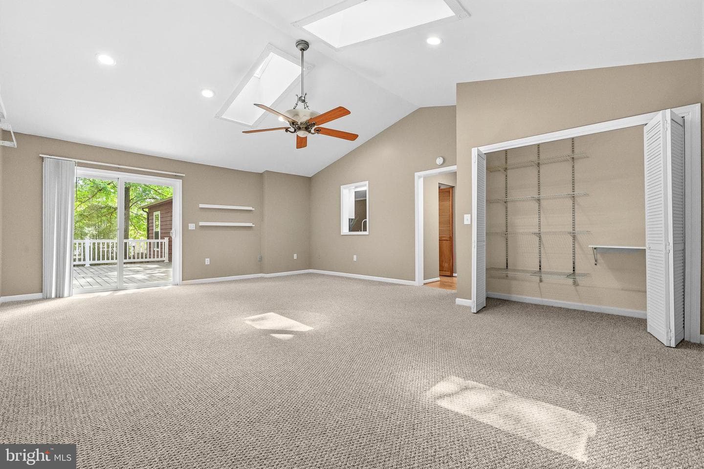 608 Pleasants Dr photo 16