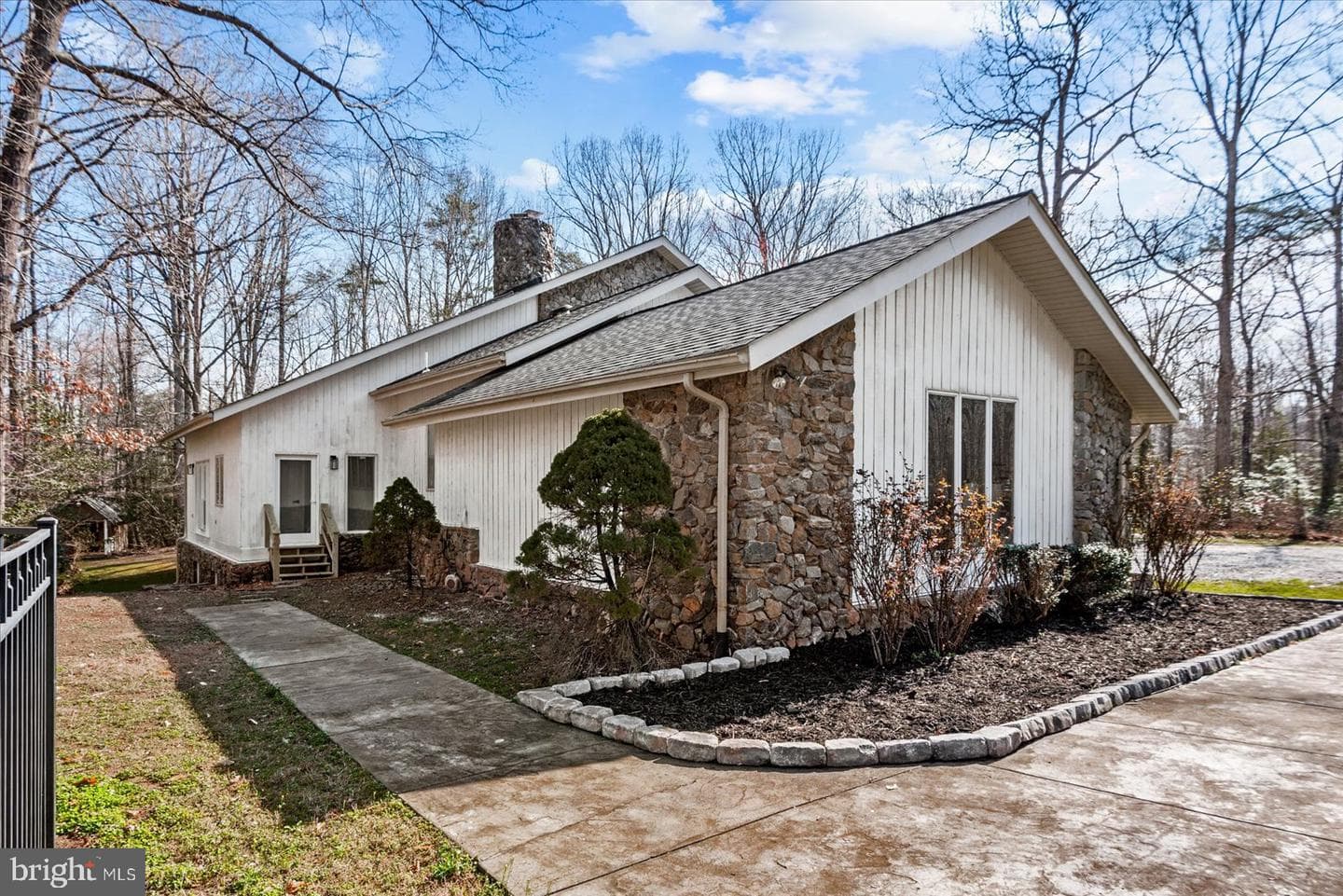 7621 River Road photo 61