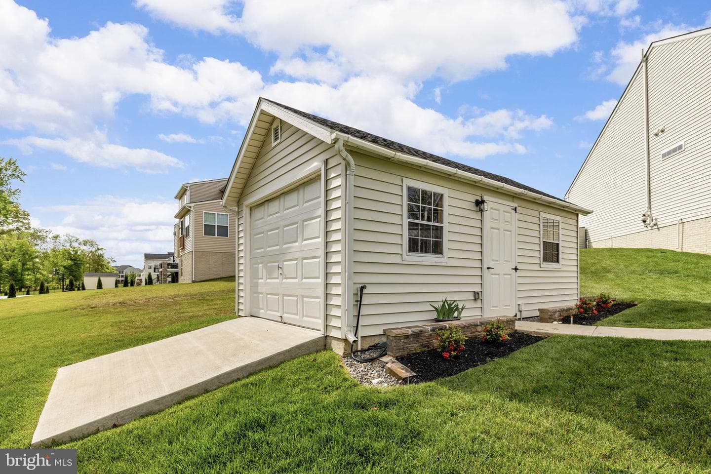 1821 Legacy Lane photo 47