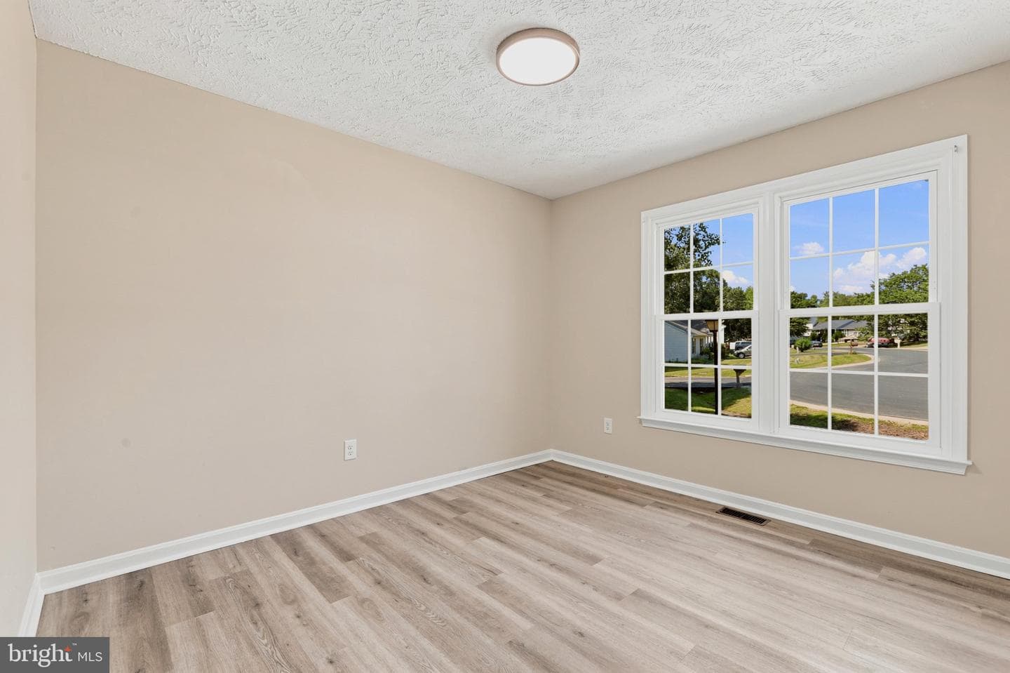 10921 Peach Tree Drive photo 17