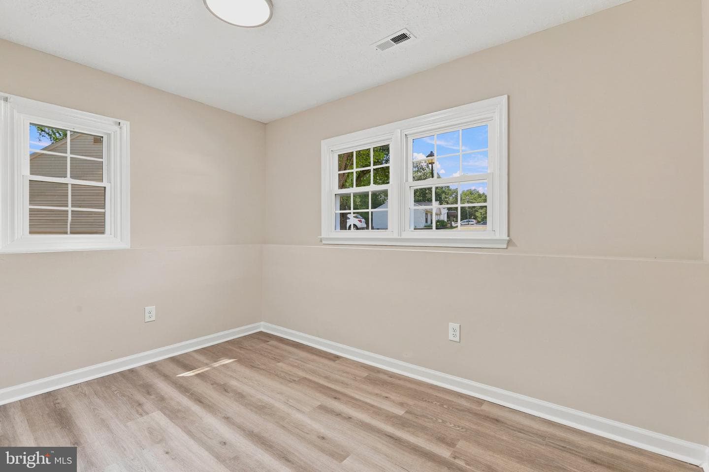 10921 Peach Tree Drive photo 24
