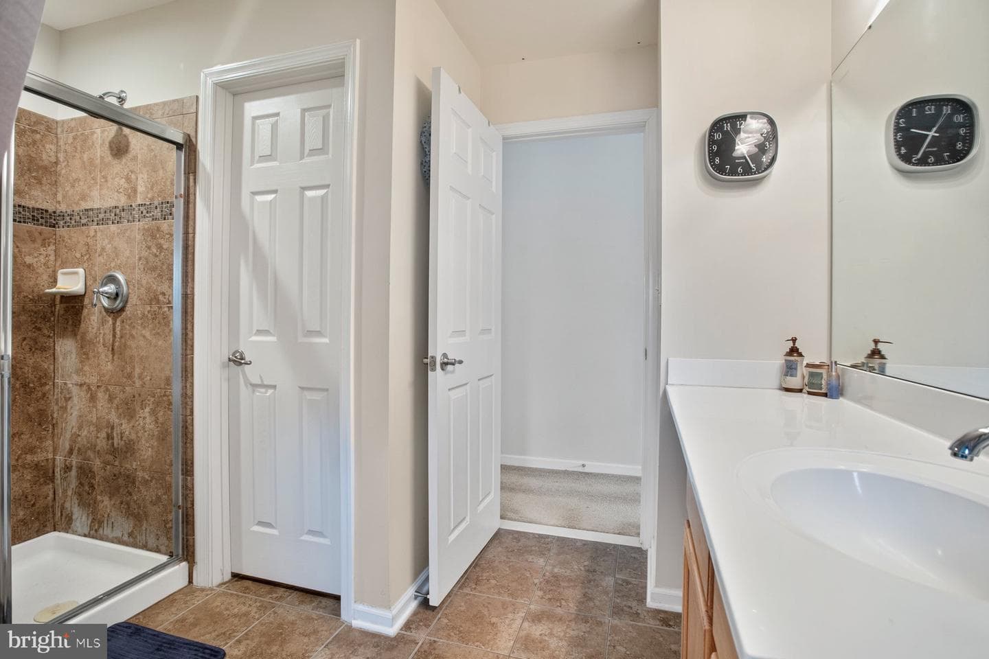6008 Oakton Beech Lane photo 34