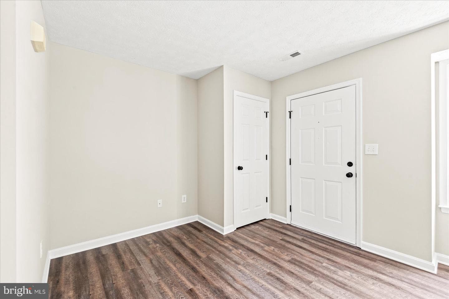 10505 Tidewater Plains Drive photo 5
